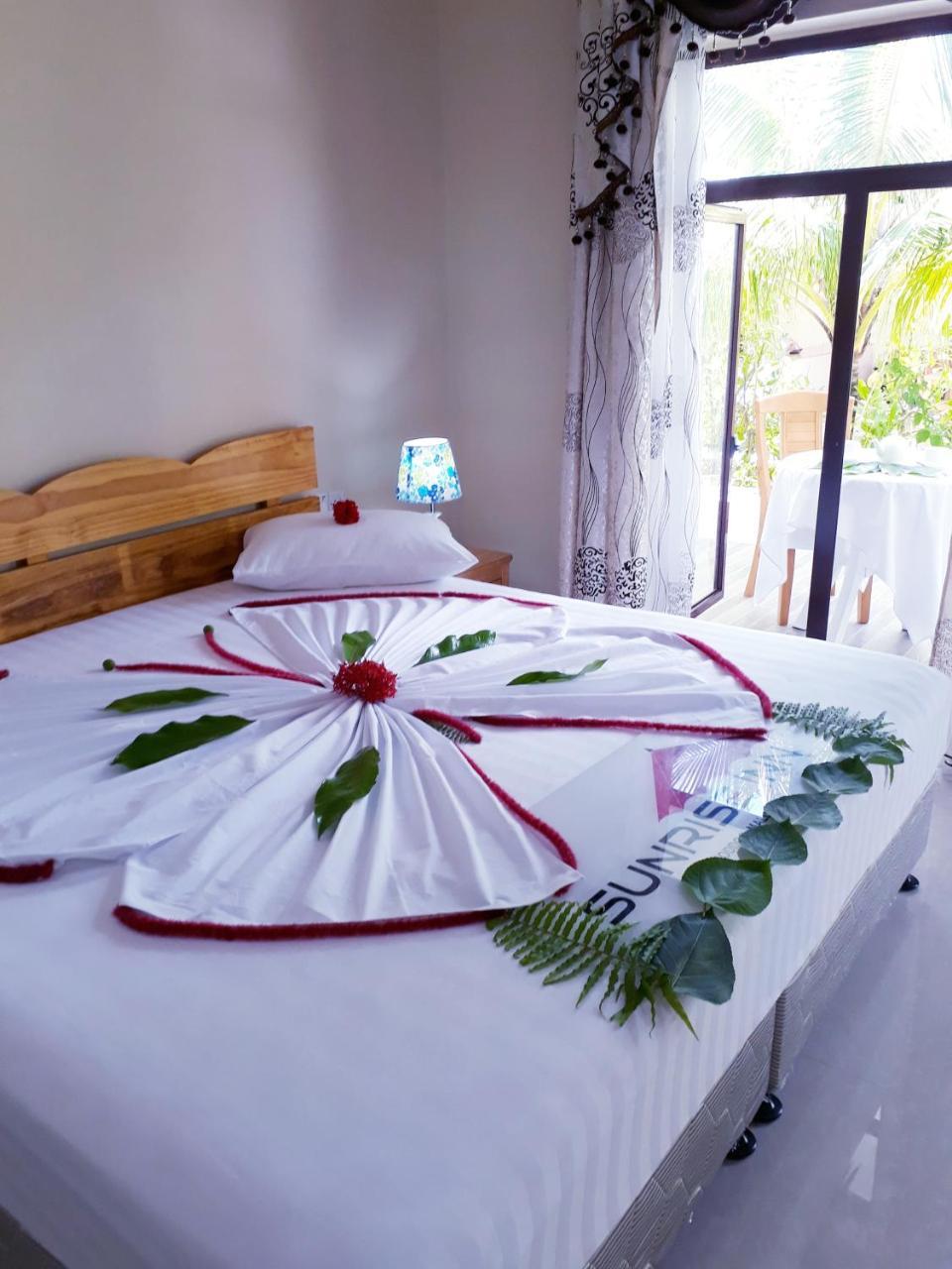 Sunrise Inn Thoddoo Ngoại thất bức ảnh