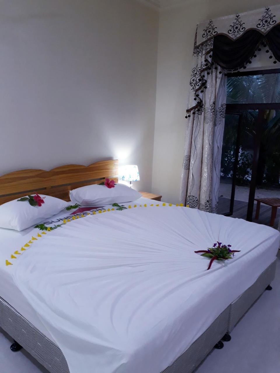 Sunrise Inn Thoddoo Ngoại thất bức ảnh